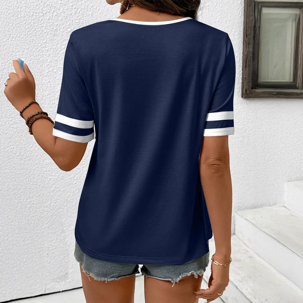 Women's Contrast Trim V-Neck Short Sleeve Tee