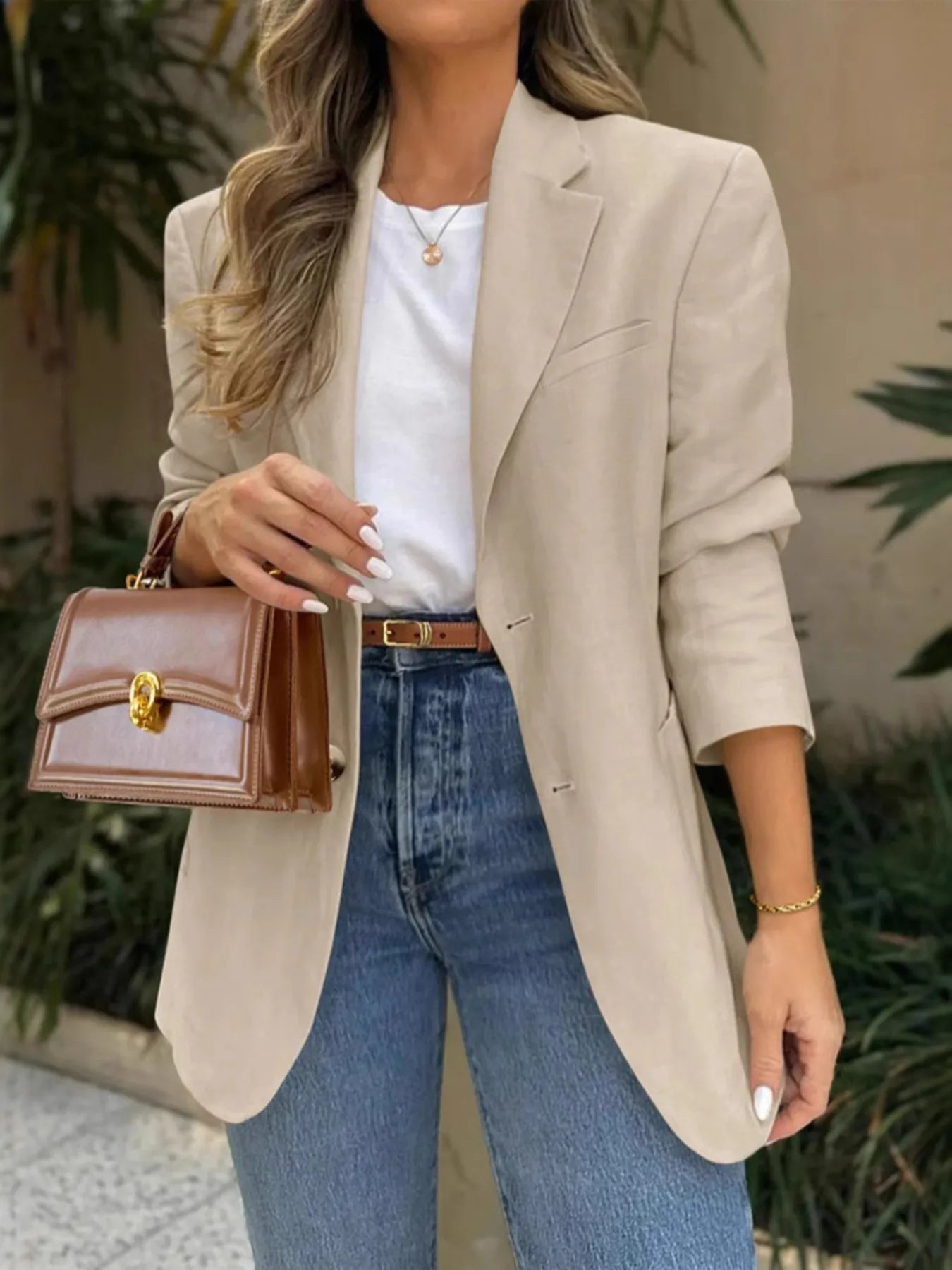 Pocketed Lapel Collar Long Sleeve Blazer